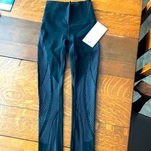 Mapped out HR tights- lululemon size 2